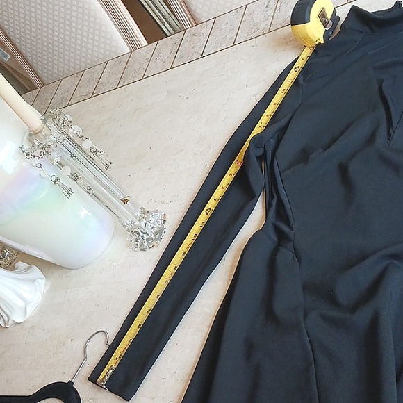 Vintage- BEBE black "ponte" dress. Sz LG,,mesh design sides and front. NEW - Picture 11 of 16